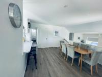 Renovated & Spacious, Homely - 5km to CBR hospital - Bed and Breakfast Coombe