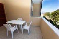 Apartamento 1 dormitorio con vistas al mar y terraza
