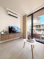 Paceville Glow 7 - B&B San Julián