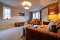 Central 3-Bedroom House Sleeps 5 with Parking - B&B Bourne