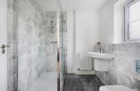 4-Bedroom Detached Home Mosley Common, Worsley - B&B Tyldesley