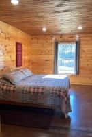 Red Cozy Cottage - Bed and Breakfast Oneida