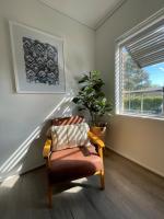 Renovated & Spacious, Homely - 5km to CBR hospital - Ferienwohnung Coombe