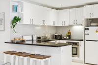 Inner-City Retreat on James Street Walk Everywhere - Bed and Breakfast Perth