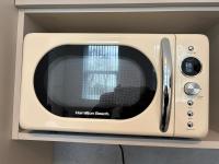 Stylish Studio flat 5, ensuite, kitchenette, Parking, Wifi,Smart TV,Nr Sandwell and Metropolitan Hospital - Chambres d’hôtes West Bromwich