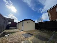 Modern Private Guest Suite Near Heathrow Free Parking & Garden - B&B New Bedfont