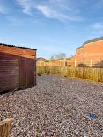 Sleeps 8, 4 bed 2 bathroom house with parking Balderton - Bed and Breakfast Balderton