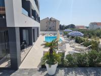 SHARK Deluxe Pool Apartments - B&B Novalja