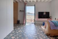 Jellyfish Seafront Boutique Studio with Jacuzzi - B&B Villajoyosa