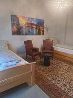 Geräumige 2-Z-Whg m Wohnküche für 4 P im 4 OG - B&B Niederdorla