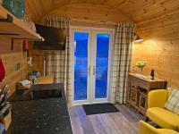 Gorse Gorgeous Glamping Hideaway - Chambres d’hôtes Dundonnell