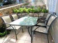 Plaka Center Gem with sea view and shared pool - B&B Pláka