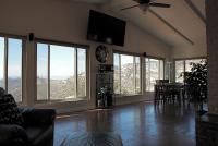 Quiet Hilltop Home With Stunning Hill Top And Valley Views - Bed and Breakfast Valley Center