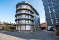 Modern Apartment in the Town Centre - Chambres d'hôtes Ilford