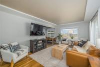 Tribe and Vibe In Downtown CDA Modern Comfort And Fun For You And Your Crew, Just Steps From Downtown - B&B Coeur d'Alene