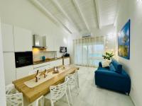 AZZURRO meraviglioso attico a pochi passi dal mare - B&B Valledoria