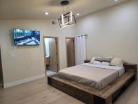 Private Studio City Suite Walk to Universal-15 min - B&B Los Angeles