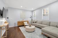 Spacious 3BR 2BA Apt with Private Parking Walk to PATH - B&B Jersey City