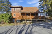 Timberwolf Cabin - Bed and Breakfast Pigeon Forge