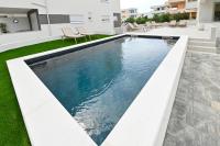 Apartments with pool Break B - B&B Novalja