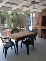 Dee-Lightful Cottage, The Island, Sedgefield - B&B Sedgefield