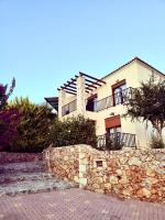 Villa Nelly with Private Pool in Plaka just 2 min Drive to Almyrida Beach - B&B Pláka