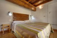 Piazza Goldoni Studio Apartment - B&B Florence
