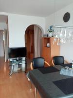 Appartement mit großem Indoorpool und toller Weitsicht auf die Berge - B&B Oberteuringen