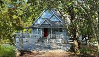 NEW 270ft of Riverfront 15 min from Helen - B&B Cleveland