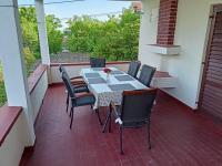 Apartman Turić Jadranovo - Bed and Breakfast Jadranovo