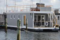 Hausboot Hecht mit Dachterrasse in Schleswig - B&B Schleswig