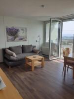 Appartement mit schöner Weitsicht auf Bodensee und Berge mit Indoorpool - B&B Oberteuringen