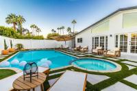 Desert Paradise Retreat Pool Spa & Game Room - Bed and Breakfast Palm Springs