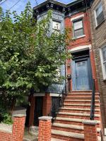 Modern, comfortable and fully equipped 2 Bedroom Garden Apartment Near Journal Square - The Perfect base to explore NYC - B&B Jersey City