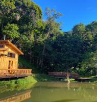 Chalé de Madeira com Lago - Serra da Mantiqueira - Chambres d'hôtes Sapucaí-Mirim