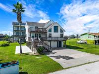 Cozy Coastal Home, Minutes from the Beach - Bed and Breakfast Galveston