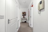 Central Hemel 2-Bed Flat with Secure Parking - Chambres d'hôtes Hemel Hempstead