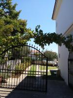 Nikitis House - B&B