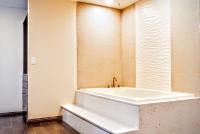 King Suite with Spa Bath