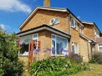 9 Sea View Walk with ground floor bedroom and bathroom Sea View House - B&B Pakefield