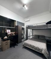 CHAMPS ELYSEES No 76 - B&B Parigi