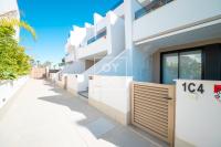 La Llana penthouse oasis with rooftop kitchen and pool - by OYOOSTAYS - Chambres d'hôtes San Pedro del Pinatar