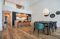 402 - The Penthouse Luxury Condo - View and Pool - B&B Baie-Saint-Paul