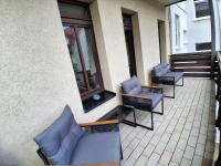 Geräumige Stadtwohnung mit Balkon - B&B Zwickau
