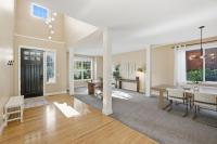 Bethany Breeze - Comfort, Style, and Convenience home - B&B Portland