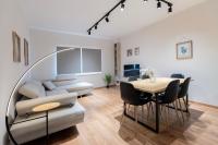 TS Cozy 2BR at Palace with Cubes - Central Tirana - Bed and Breakfast Tirana