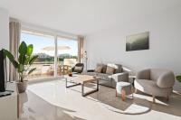 Stylish 2-Bedroom Apartment in Alcazaba Lagoon RDR529 - B&B Estepona