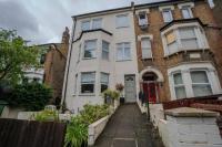 Classical one-bedroom flat close to O2 Arena - B&B Londra