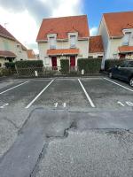 ORION - Charmante petite maison de 3 pièces avec jardin et parking - Chambres d'hôtes Berck