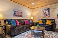 2 min to Dollywood l Hot Tub l Close to Attractions - Chambres d'hôtes Pigeon Forge